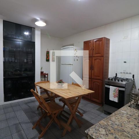 Casa à venda com 350m², 3 quartos e 2 vagasCozinha