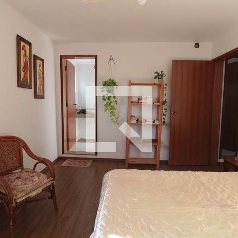 Casa à venda com 350m², 3 quartos e 2 vagasSuíte