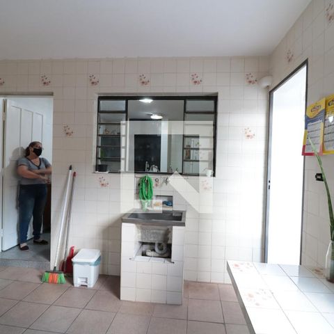 Casa à venda com 350m², 3 quartos e 2 vagasArea de Serviço