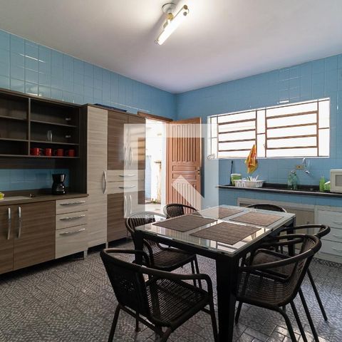 Casa à venda com 148m², 2 quartos e 2 vagasCozinha