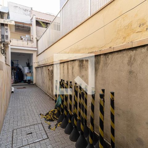 Casa à venda com 148m², 2 quartos e 2 vagasCorredor Lateral