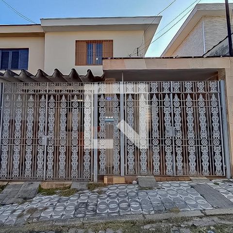 Casa à venda com 148m², 2 quartos e 2 vagasFachada