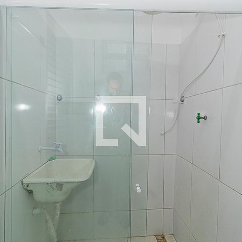 Casa para alugar com 60m², 2 quartos e sem vagaBanheiro