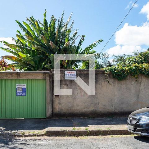Casa à venda com 360m², 3 quartos e 2 vagasFachada