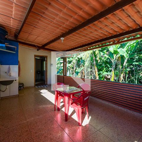 Casa à venda com 360m², 3 quartos e 2 vagasTerraço