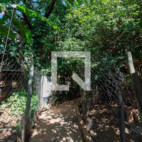 Casa à venda com 360m², 3 quartos e 2 vagasCorredor de Acesso
