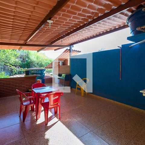 Casa à venda com 360m², 3 quartos e 2 vagasTerraço