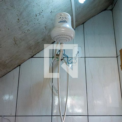 Casa à venda com 360m², 3 quartos e 2 vagasBanheiro da Varanda - Chuveiro