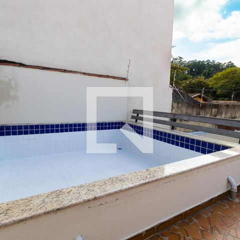 Casa à venda com 145m², 3 quartos e 2 vagasPiscina