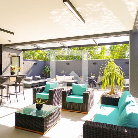 Casa de condomínio à venda com 400m², 4 quartos e 4 vagasVaranda da Sala