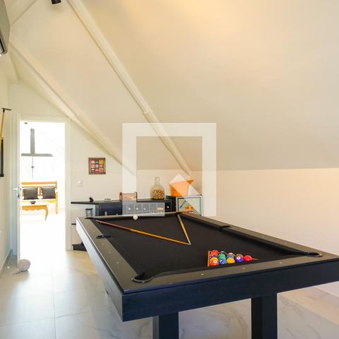 Casa de condomínio à venda com 400m², 4 quartos e 4 vagasSala de Jogos
