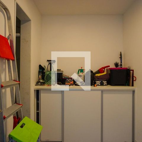 Casa de condomínio à venda com 400m², 4 quartos e 4 vagasQuarto de Serviço