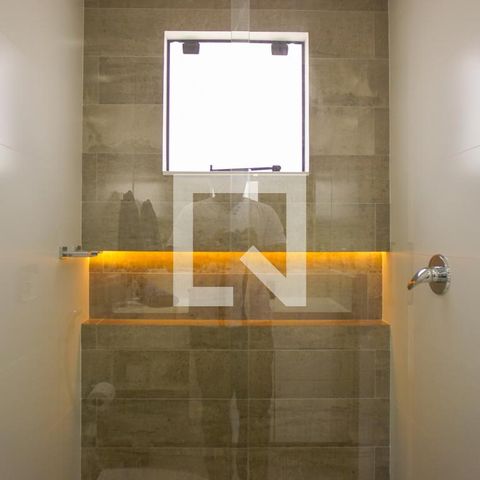 Casa de condomínio à venda com 400m², 4 quartos e 4 vagasBanheiro da Suíte 2