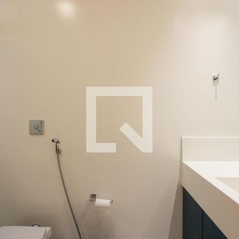 Casa de condomínio à venda com 400m², 4 quartos e 4 vagasBanheiro da Suíte 2
