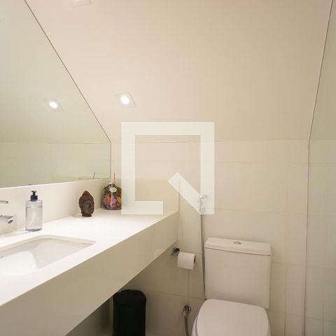 Casa de condomínio à venda com 400m², 4 quartos e 4 vagasBanheiro da Sala de Jogos