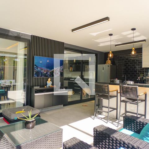 Casa de condomínio à venda com 400m², 4 quartos e 4 vagasVaranda da Sala