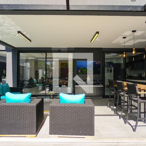 Casa de condomínio à venda com 400m², 4 quartos e 4 vagasVaranda Gourmet