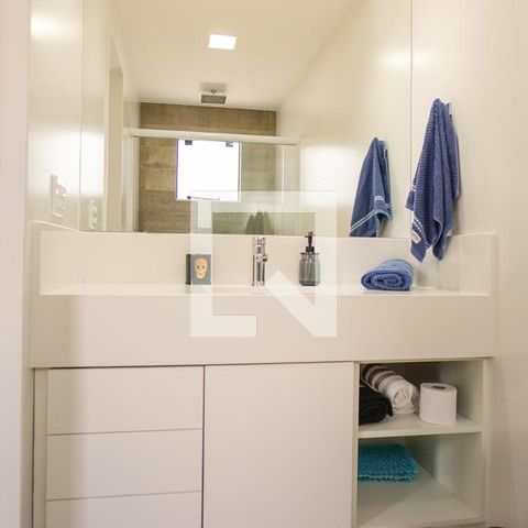 Casa de condomínio à venda com 400m², 4 quartos e 4 vagasBanheiro da Suíte 2