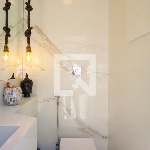 Casa de condomínio à venda com 400m², 4 quartos e 4 vagasLavabo