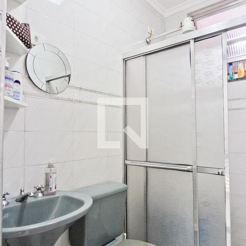 Casa à venda com 250m², 4 quartos e 2 vagasBanheiro de Serviço