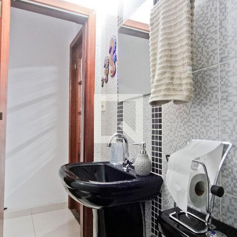 Casa à venda com 250m², 4 quartos e 2 vagasLavabo