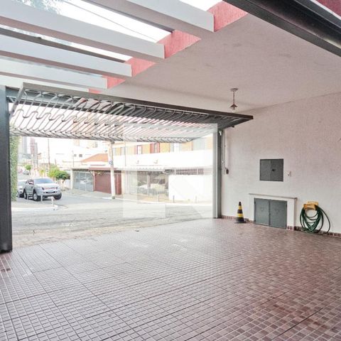 Casa à venda com 250m², 4 quartos e 2 vagasGaragem