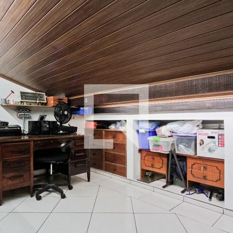 Casa à venda com 250m², 4 quartos e 2 vagasSótão