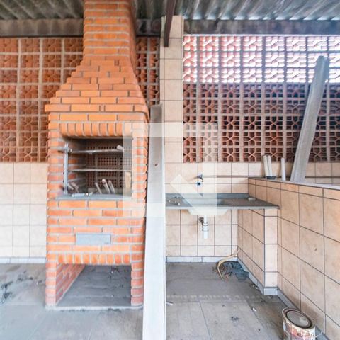 Casa à venda com 326m², 3 quartos e 6 vagasChurrasqueira e Pia
