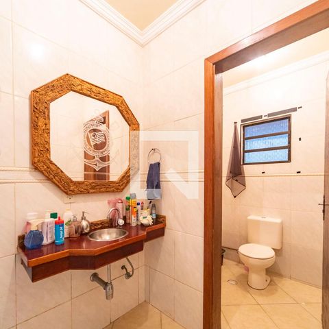 Casa à venda com 326m², 3 quartos e 6 vagasLavabo