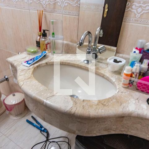 Casa à venda com 326m², 3 quartos e 6 vagasPia