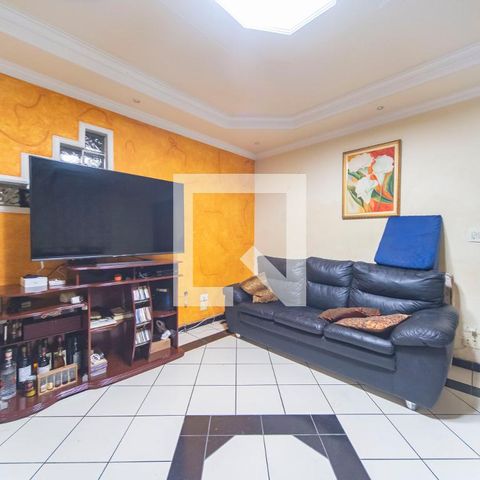 Casa à venda com 326m², 3 quartos e 6 vagasSala