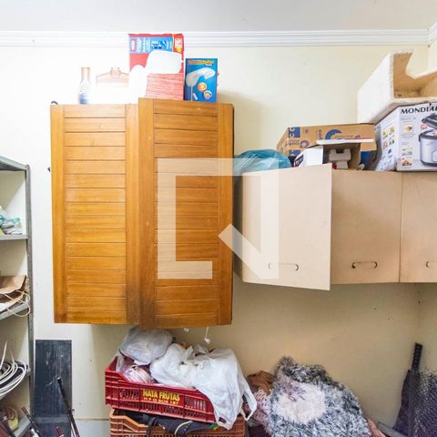 Casa à venda com 326m², 3 quartos e 6 vagasQuarto de Serviço