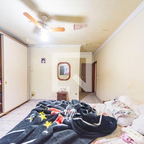 Casa à venda com 326m², 3 quartos e 6 vagasQuarto 3