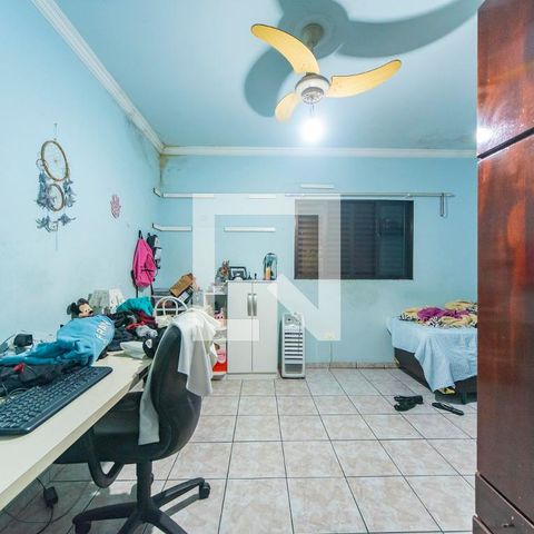 Casa à venda com 326m², 3 quartos e 6 vagasQuarto 1