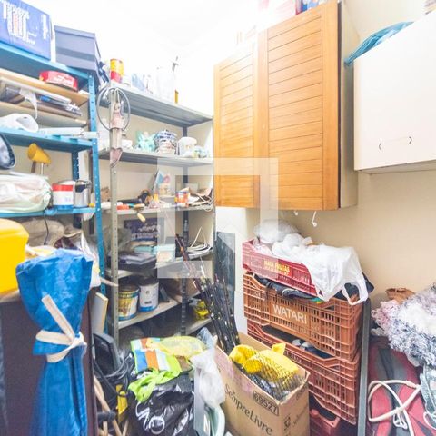 Casa à venda com 326m², 3 quartos e 6 vagasQuarto de Serviço