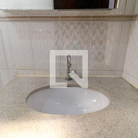 Casa à venda com 227m², 6 quartos e 2 vagasBanheiro 1