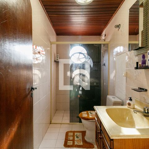 Casa à venda com 227m², 6 quartos e 2 vagasBanheiro 3