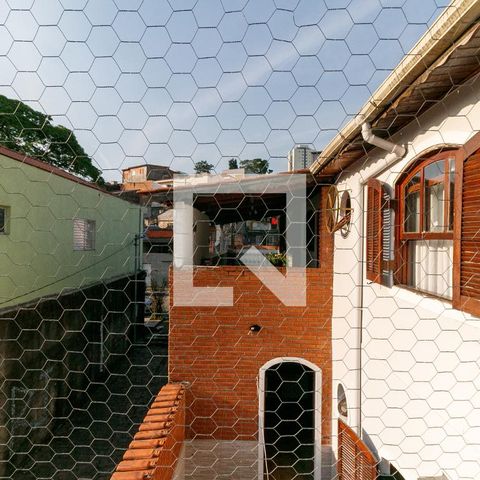 Casa à venda com 227m², 6 quartos e 2 vagasVista