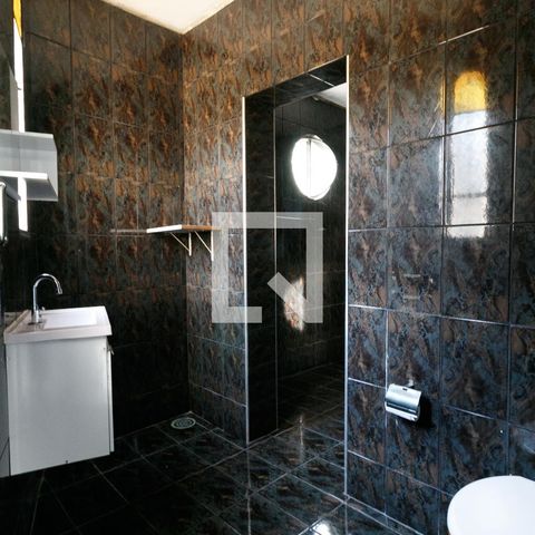 Casa à venda com 227m², 6 quartos e 2 vagasBanheiro suíte