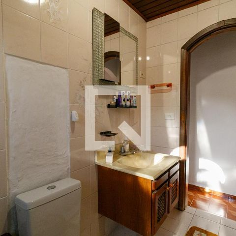 Casa à venda com 227m², 6 quartos e 2 vagasBanheiro 3
