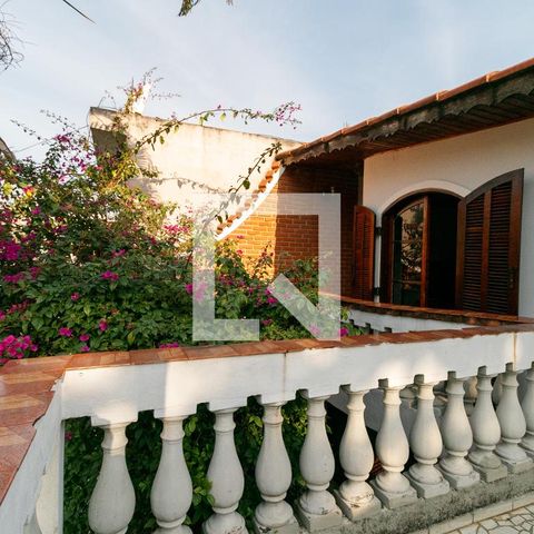 Casa à venda com 227m², 6 quartos e 2 vagasVaranda Sala