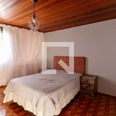 Casa à venda com 227m², 6 quartos e 2 vagasQuarto 4
