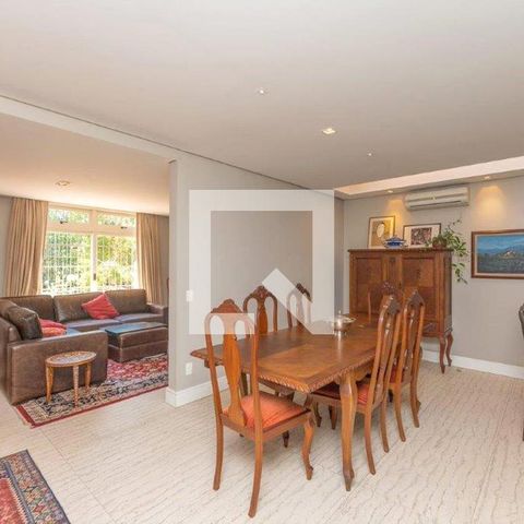 Casa à venda com 350m², 4 quartos e 4 vagasSala de Jantar