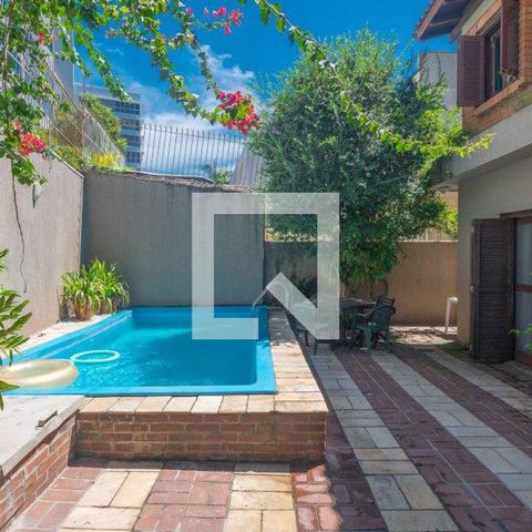 Casa à venda com 350m², 4 quartos e 4 vagasPiscina/Quintal