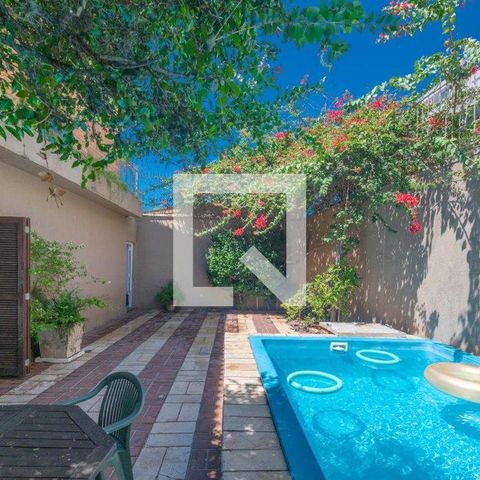 Casa à venda com 350m², 4 quartos e 4 vagasPiscina/Quintal