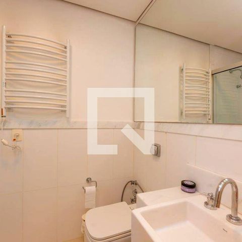 Casa à venda com 350m², 4 quartos e 4 vagasBanheiro