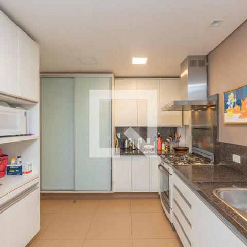 Casa à venda com 350m², 4 quartos e 4 vagasCozinha