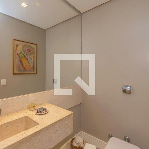 Casa à venda com 350m², 4 quartos e 4 vagasLavabo