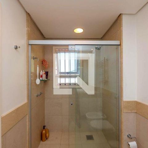 Casa à venda com 350m², 4 quartos e 4 vagasBanheiro da Suíte 1
