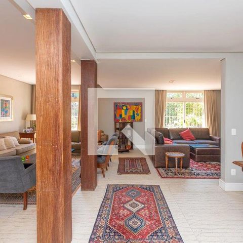 Casa à venda com 350m², 4 quartos e 4 vagasDetalhe Sala